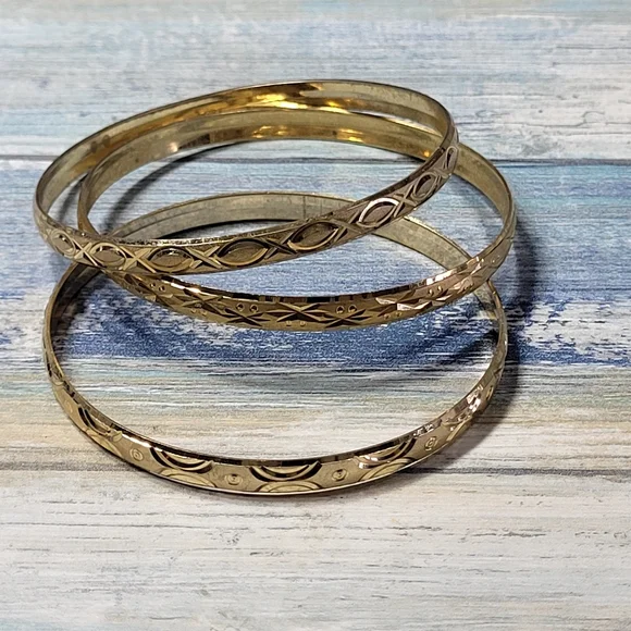 Three Gold Bangle Set - Picture 4 of 5